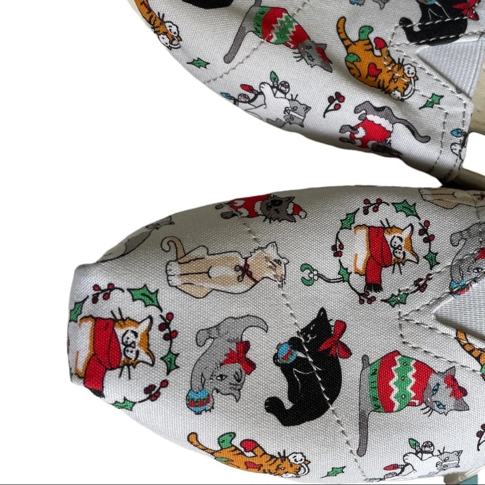 Toms Christmas Cat Shoes‎ 6.5